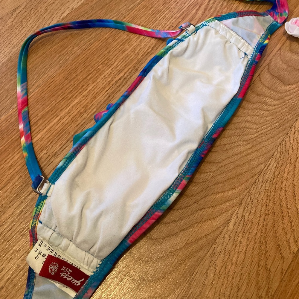 Tie Dye Ruffle Bikini👙 - Picture 4 of 9